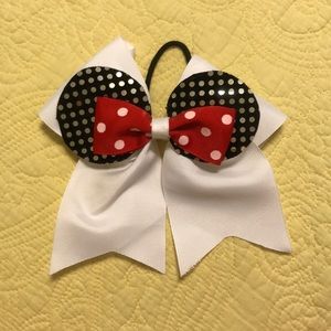 White Minnie Mouse Disney cheer bow